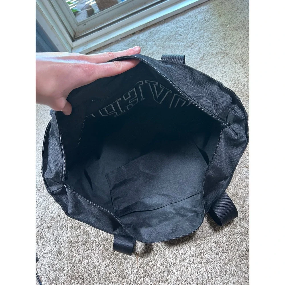 Victorias Secret PINK Black‎ Canvas Tote Bag Red Plaid Logo Zipper Large Gym Bag